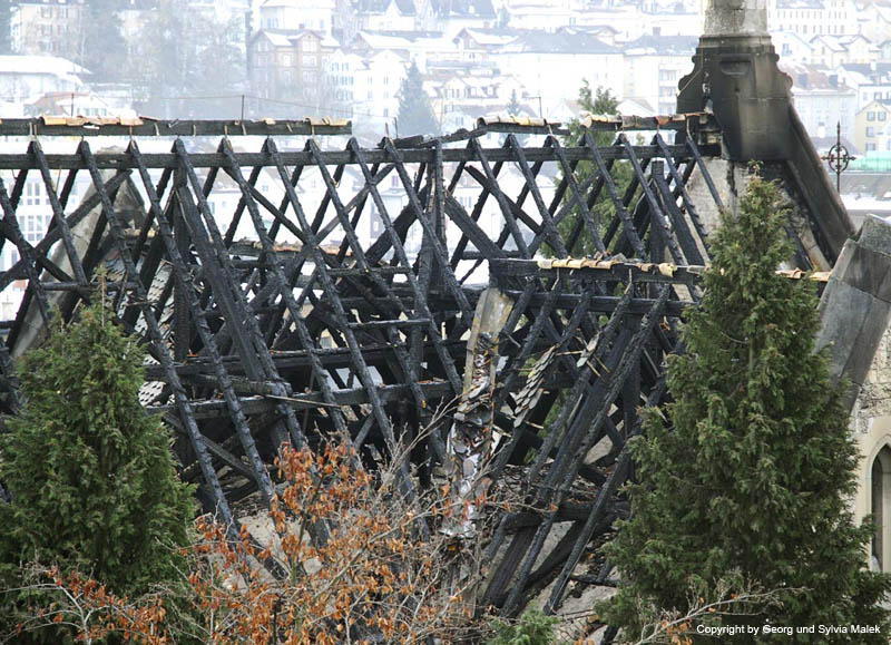 Brand der St.Leonhard-Kirche  36